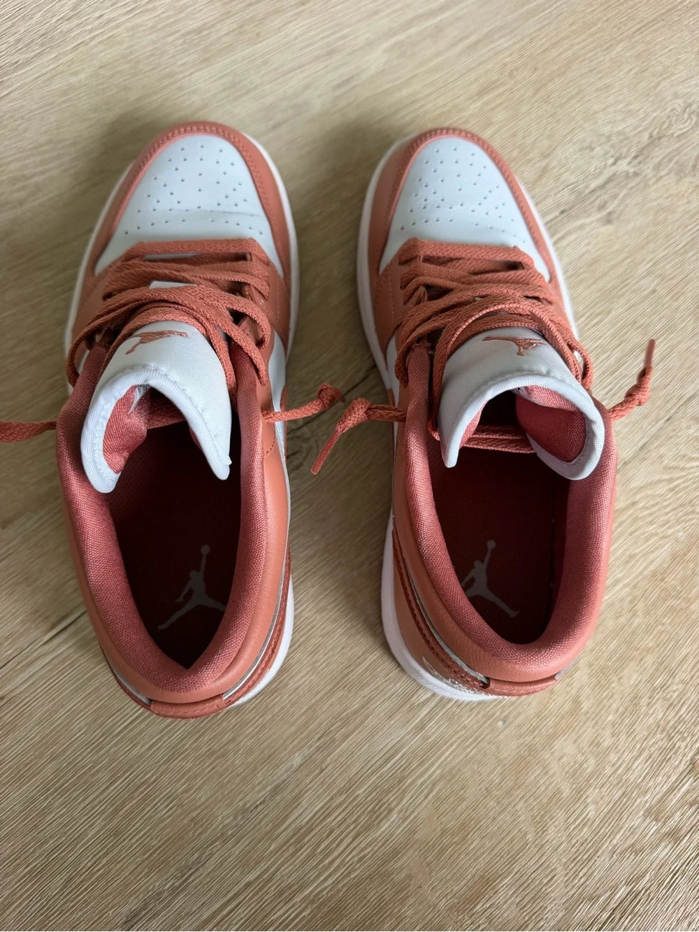 Nike low top